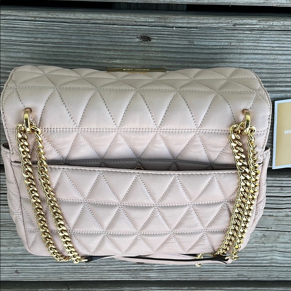 Michael Kors Pink and Gold Quilted Shoulder Bag leather, very nice 😊